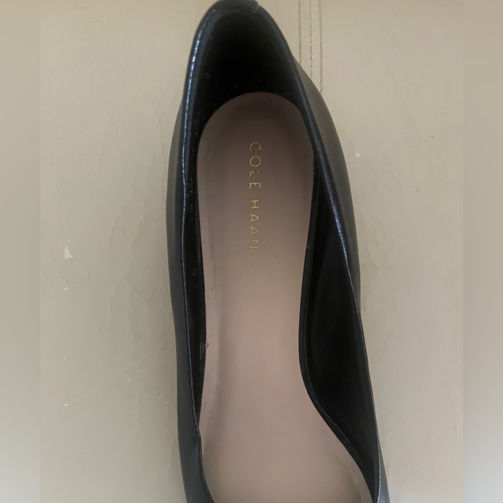 Cole Haan Elsie Black Leather Peep Toe Wedges size 7 B - Picture 8 of 9